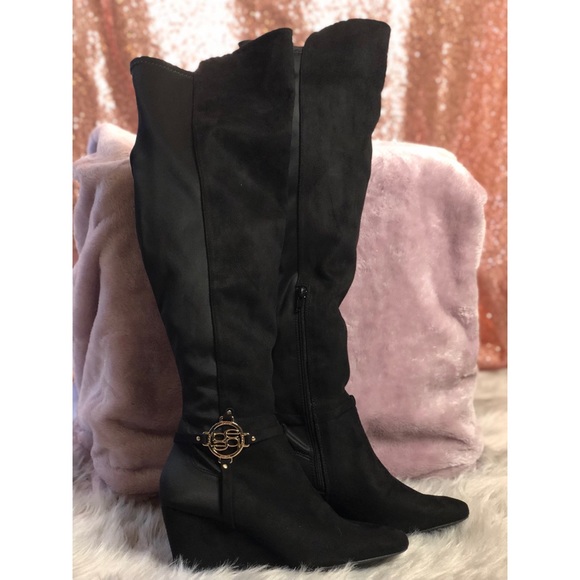 👽SOLD👽 SOLD 👽 Bebe Knee High Black Boots - Picture 2 of 3